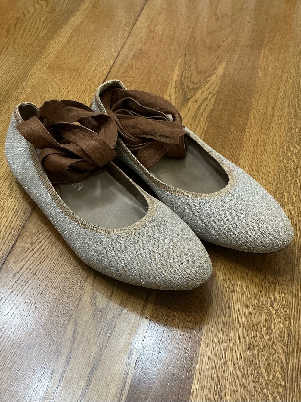 Woman’s Vivaia Almond toe tan with gold brown ankle tie flats. Size 38. Like new